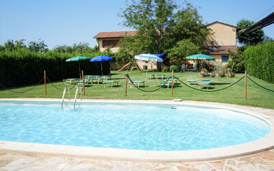 Corsanico 666: Piscina, Proprietà, Tempo Libero, Acqua, Centro Ricreativo, Ricorrere, Vacanza, Immobiliare, Resort Citta ', Casa