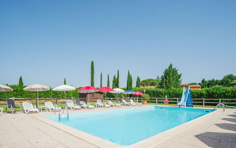 Orentano 613: Tavolo, Cielo, Proprietà, Mobilia, Pianta, Sedia, Azzurro, Shade, Interior Design, Architettura