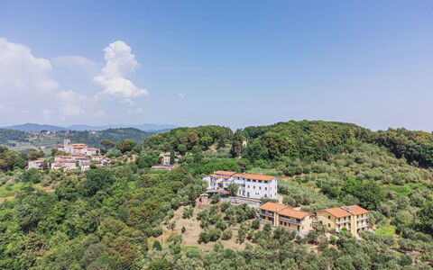 Chiatri 609: Cielo, Nube, Comunita 'Impianto, Ecoregione, Pianta, Azzurro, Paesaggio Naturale, Albero, Montagna, Casa