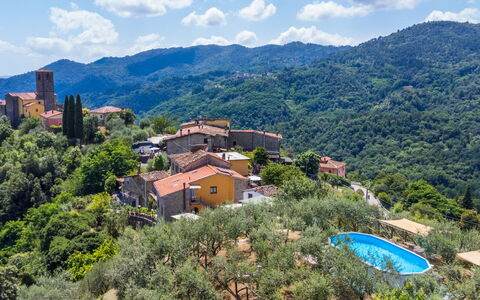 Pescia 629: Nube, Cielo, Montagna, Ecoregione, Costruzione, Azzurro, Paesaggio Naturale, Albero, Vegetazione, Geografia Montane