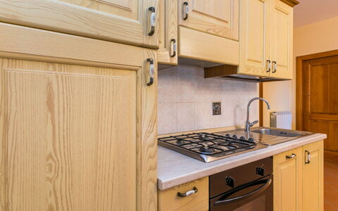 Bucine 610: Cabinetry, Costruzione, Controsoffitto, Proprietà, Elettrodomestico Da Cucina, Cucina, Cucina Stufa, Cassetto, Legna, Piano Cottura