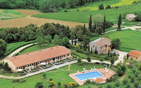 San Gimignano 647: Proprietà, Pianta, Verde, Lotto, Costruzione, Paesaggio Naturale, Urban Design, Erba, Albero, Biome