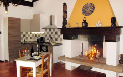 Il Nespolo 631.3: Focolare, Camera, Camino, Proprietà, Interior Design, Massoneria Forno, Mobilia, Soggiorno, Costruzione, Tavolo