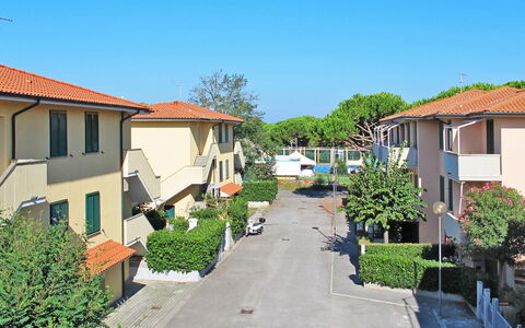 Vada 609: Finestra, Zona Residenziale, Pianta, Quartiere, Proprietà, Cittadina, Casa, Immobiliare, Casa, Sobborgo