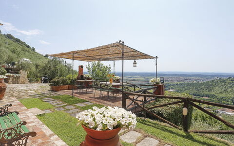 Buti 608: Proprietà, Immobiliare, Botanica, Casa, Vacanza, Costruzione, Albero, Giardino, Turismo, Camera