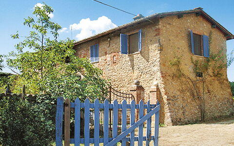 Monteriggioni 602: Proprietà, Casa, Blu, Cielo, Casa, Immobiliare, Quartiere, Parete, Zona Residenziale, Costruzione