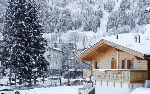 Wildschönau 688: Neve, Finestra, Costruzione, Montagna, Albero, Pendenza, Casa, Larice, Congelamento, Villetta