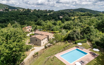 Travale 601: Cielo, Nube, Acqua, Natura, Pianta, Piscina, Albero, Costruzione, Lotto, Zona Residenziale