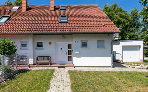 Losentitz: Pianta, Cielo, Costruzione, Proprietà, Finestra, Porta, Casa, Albero, Lotto, Erba