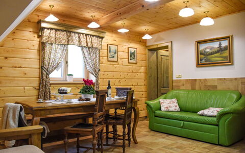 Stará Huť: Camera, Soggiorno, Mobilia, Interior Design, Soffitto, Proprietà, Costruzione, Parete, Casa, Illuminazione