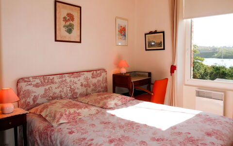 Saint Cast le Guildo 649: Camera Da Letto, Letto, Camera, Lenzuolo, Mobilia, Bedding, Proprietà, Telaio Del Letto, Interior Design, Pavimento