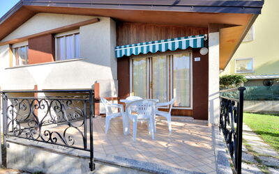 Bibione 658: Proprietà, Casa, Costruzione, Casa, Immobiliare, Facciata, Pergola, Camera, Architettura, Raccordo