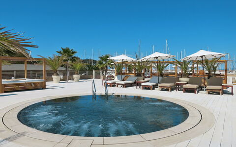La Marina: Piscina, Ricorrere, Proprietà, Vacanza, Cittadina, Immobiliare, Resort Citta ', Tempo Libero, Costruzione, Hotel