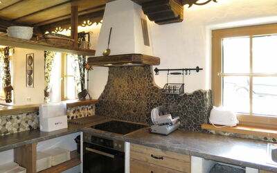 Aualm 601.2: Controsoffitto, Camera, Proprietà, Interior Design, Soffitto, Mobilia, Cucina, Costruzione, Illuminazione, Cabinetry