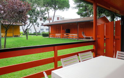 Bungalow 602.6: Proprietà, Casa, Camera, Costruzione, Erba, Architettura, Immobiliare, Casa, Erba Sintetica, Interior Design