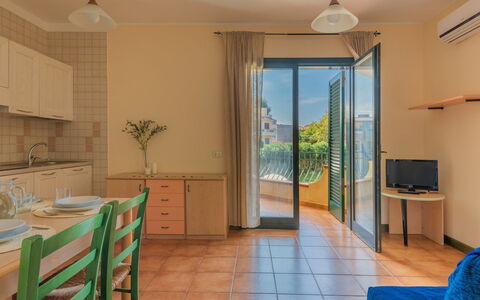 I Mirti Bianchi - Bilo 4: Acqua, Cielo, Proprietà, Piscina, Pianta, Azzurro, Albero, Erba, Tempo Libero, Materiale Composito