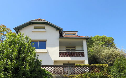 La Grande Conche: Cielo, Costruzione, Pianta, Finestra, Casa, Albero, Zona Residenziale, Villetta, Immobiliare, Facciata
