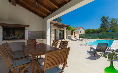 Florens: Proprietà, Costruzione, Camera, Casa, Casa, Immobiliare, Interior Design, Mobilia, Terrazza, Portico