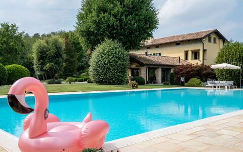 Villa Carlotta: Acqua, Cielo, Pianta, Nube, Natura, Azzurro, Blu, Costruzione, Albero, Piscina