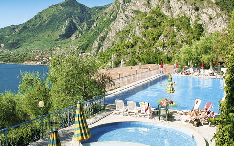 La Limonaia: Piscina, Acqua, Cittadina, Vacanza, Resort Citta ', Lago, Turismo, Serbatoio, Tempo Libero, Ricorrere