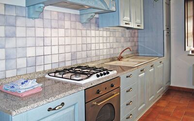 Principe del Trasimeno 701.1: Controsoffitto, Camera, Proprietà, Cucina, Piastrella, Cabinetry, Mobilia, Lavello, Pavimento, Interior Design