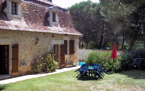 La Borie: Pianta, Costruzione, Finestra, Proprietà, Porta, Albero, Casa, Lotto, Erba, Quartiere