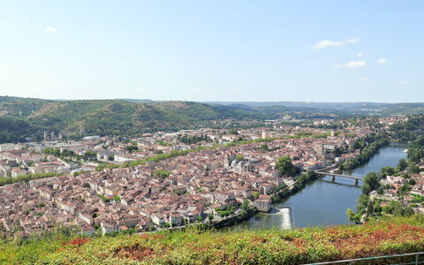 Le Causse du Cluzel: Cielo, Acqua, Pianta, Proprietà, Nube, Natura, Paesaggio Naturale, Vegetazione, Urban Design, Albero