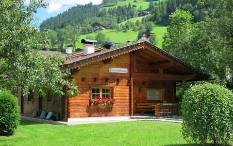 Heisenhaushütte: Pianta, Costruzione, Finestra, Montagna, Cielo, Verde, Albero, Paesaggio Naturale, Casa, Nube