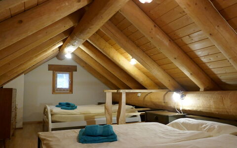 Rustico Diego: Attico, Camera, Camera Da Letto, Proprietà, Costruzione, Fascio, Mobilia, Letto, Interior Design, Log Cabin