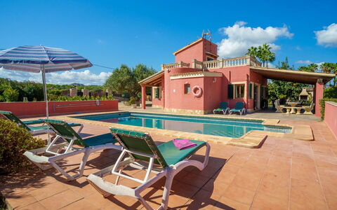 Sa Olivera: Cielo, Costruzione, Mobilia, Pianta, Nube, Piscina, Tavolo, Sedia, Mobili Da Esterno, Shade