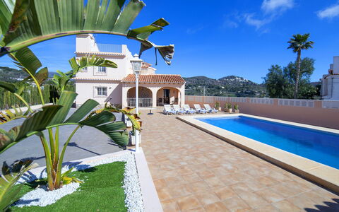 Enrique: Zona Residenziale, Piscina, Ricorrere, Estate, Shade, Hacienda, Balcone, Villa, Tempo Libero