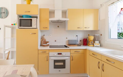 Oscar: Mobilia, Proprietà, Comfort, Azzurro, Legna, Tessile, Costruzione, Interior Design, Telaio Del Letto, Letto