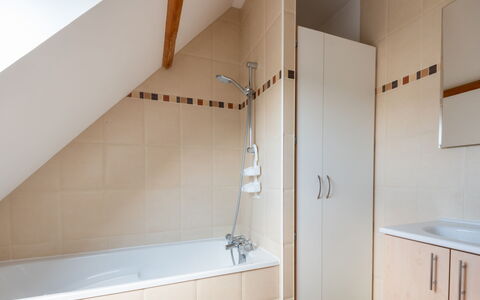 Les Mouettes: Proprietà, Soffione Doccia, Idraulico Fixture, Costruzione, Rubinetto, Doccia, Bagno, Lavello, Casa