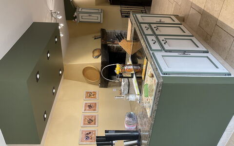 La Princesse: Proprietà, Cabinetry, Interior Design, Architettura, Pavimentazione, Pavimento, Proprietà Del Materiale, Controsoffitto, Cucina, Legna
