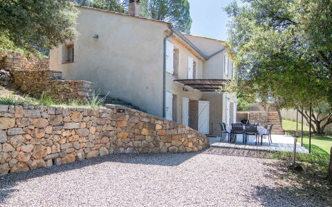 Les Restanques: Pianta, Proprietà, Albero, Costruzione, Cielo, Manto Stradale, Finestra, Lotto, Casa, Zona Residenziale