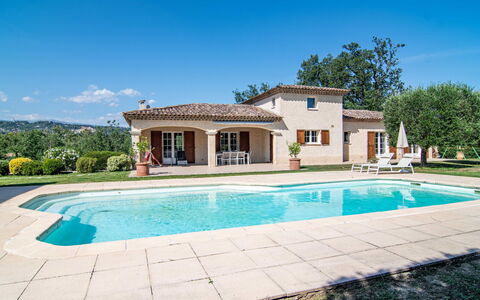 Villa Gaïa: Acqua, Cielo, Proprietà, Pianta, Costruzione, Piscina, Azzurro, Albero, Rettangolo, Casa