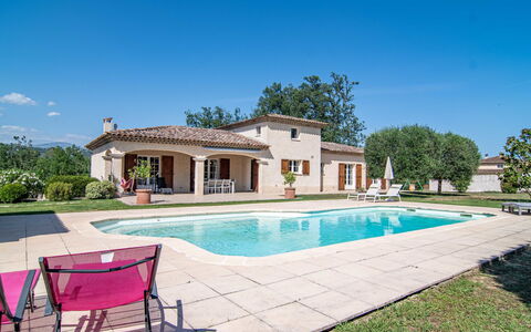 Villa Gaïa: Cielo, Acqua, Proprietà, Pianta, Piscina, Albero, Costruzione, Erba, Tempo Libero, Rettangolo