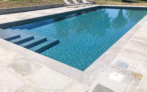 Antica Cascina: Piscina, Materiale Composito, Piastrella, Calcestruzzo, Giochi D'Acqua, Flagstone, Materiali Naturali, Design