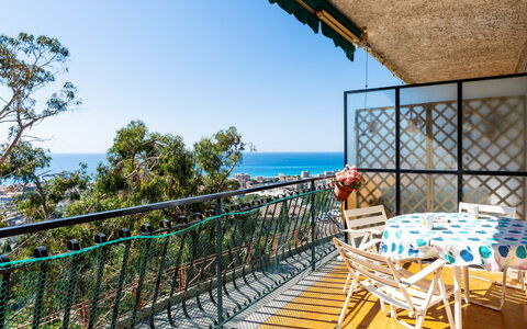 Il Nido: Villetta, Lotto, Log Cabin, Riva, Serbatoio, Capannone, Edifici Giardino, Suono, Woodland