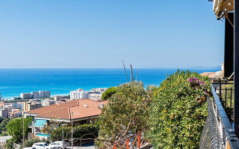 Il Nido: Villetta, Lotto, Log Cabin, Riva, Serbatoio, Capannone, Edifici Giardino, Suono, Woodland