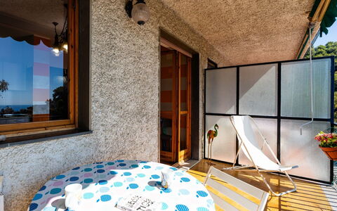 Il Nido: Villetta, Lotto, Log Cabin, Riva, Serbatoio, Capannone, Edifici Giardino, Suono, Woodland