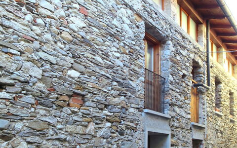 Caa de Sass: Proprietà, Costruzione, Finestra, Legna, Brick, Muratura, Manto Stradale, Casa