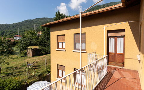 Carolina: Proprietà, Casa, Costruzione, Casa, Immobiliare, Zona Residenziale, Facciata, Villetta, Balcone, Architettura