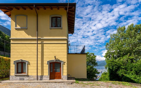 Vince (Dox200): Cielo, Montagna, Giorno, Costruzione, Pianta, Paesaggio Naturale, Casa, Vegetazione, Highland, Albero
