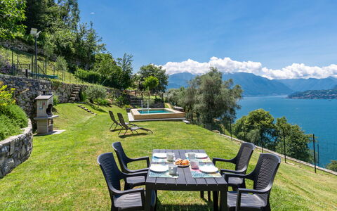 Lacum Lux Resort: Cielo, Montagna, Giorno, Costruzione, Pianta, Paesaggio Naturale, Casa, Vegetazione, Highland, Albero