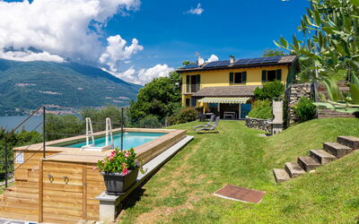Varenna 634: Piscina, Catena Montuosa, Eco Hotel, Ricorrere, Estate, Valle, Villa, Landscaping, Resort Citta ', Backyard