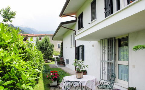 Mandarino: Proprietà, Casa, Costruzione, Verde, Immobiliare, Casa, Zona Residenziale, Villetta, Architettura, Cortile