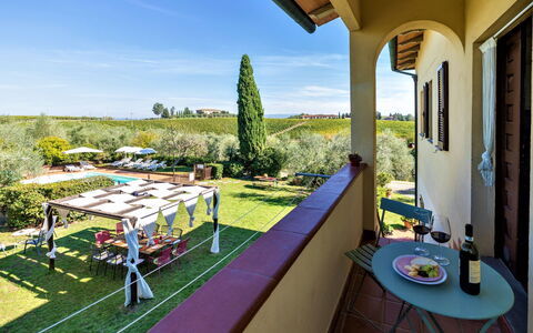 Podere San Michele: Cornice, Legna, Interior Design, Scaffalature, Mensola, Comfort, Pavimentazione, Pavimento, Casa, Parete