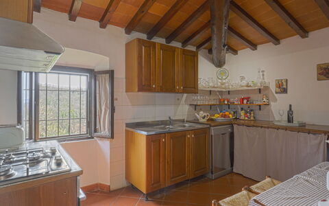 Il Casale: Controsoffitto, Cabinetry, Proprietà, Mobilia, Finestra, Costruzione, Cucina, Cucina Stufa, Lavello, Elettrodomestico Da Cucina