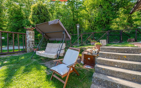 La Casina: Pianta, Mobilia, Panchina, Foglia, Albero, Shade, Mobili Da Esterno, Erba, Legna, Tempo Libero